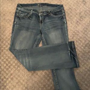 Vanity light wash boot cut jeans SZ 32